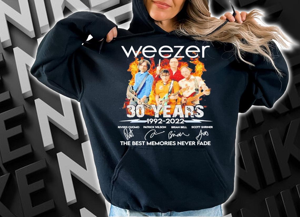 Weezer 30 years 1992 2022 the best memoreis never fade shirt t-shirt