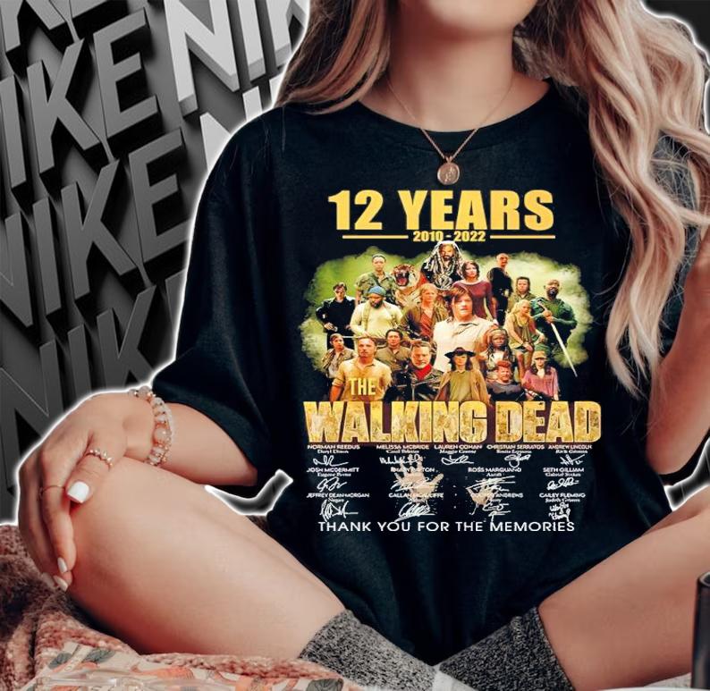 12 Years 2010-2022 The Walking Dead Signatures Thank You For The Memories Shirt t-shirt woman shirt