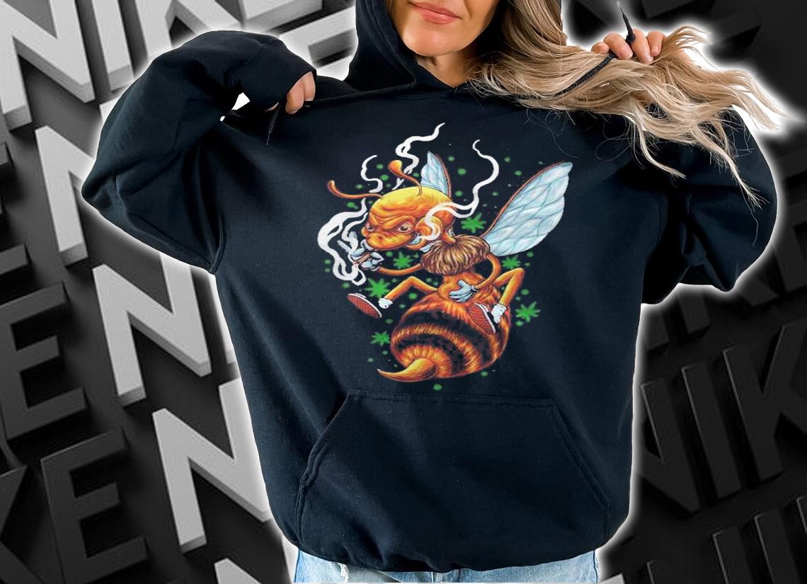 Beekeeper Weed Smoker Bee Keeping Joint Smoking Honey Bee T-shirt t-shirt hoodie