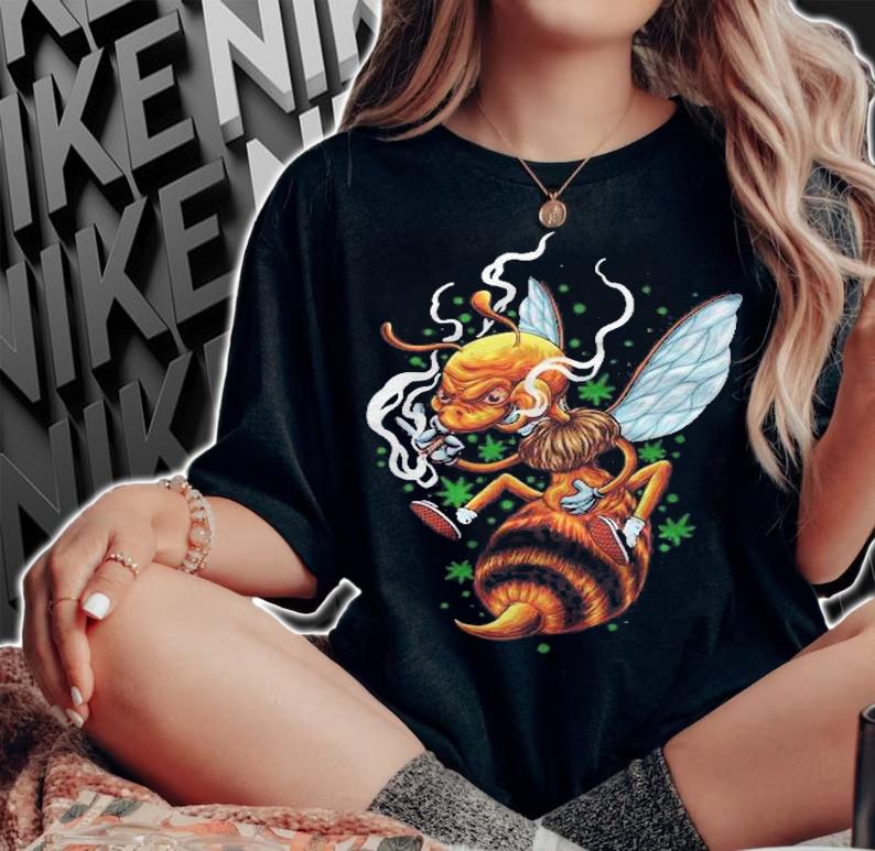 Beekeeper Weed Smoker Bee Keeping Joint Smoking Honey Bee T-shirt t-shirt woman shirt