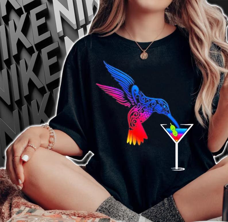 Funny Hummingbird Kolibri Drinks T-Shirt t-shirt