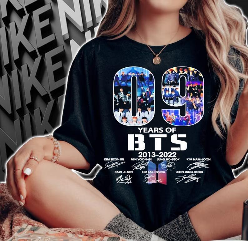 09 Years Of BTS 2013 2022 Signatures t-shirt